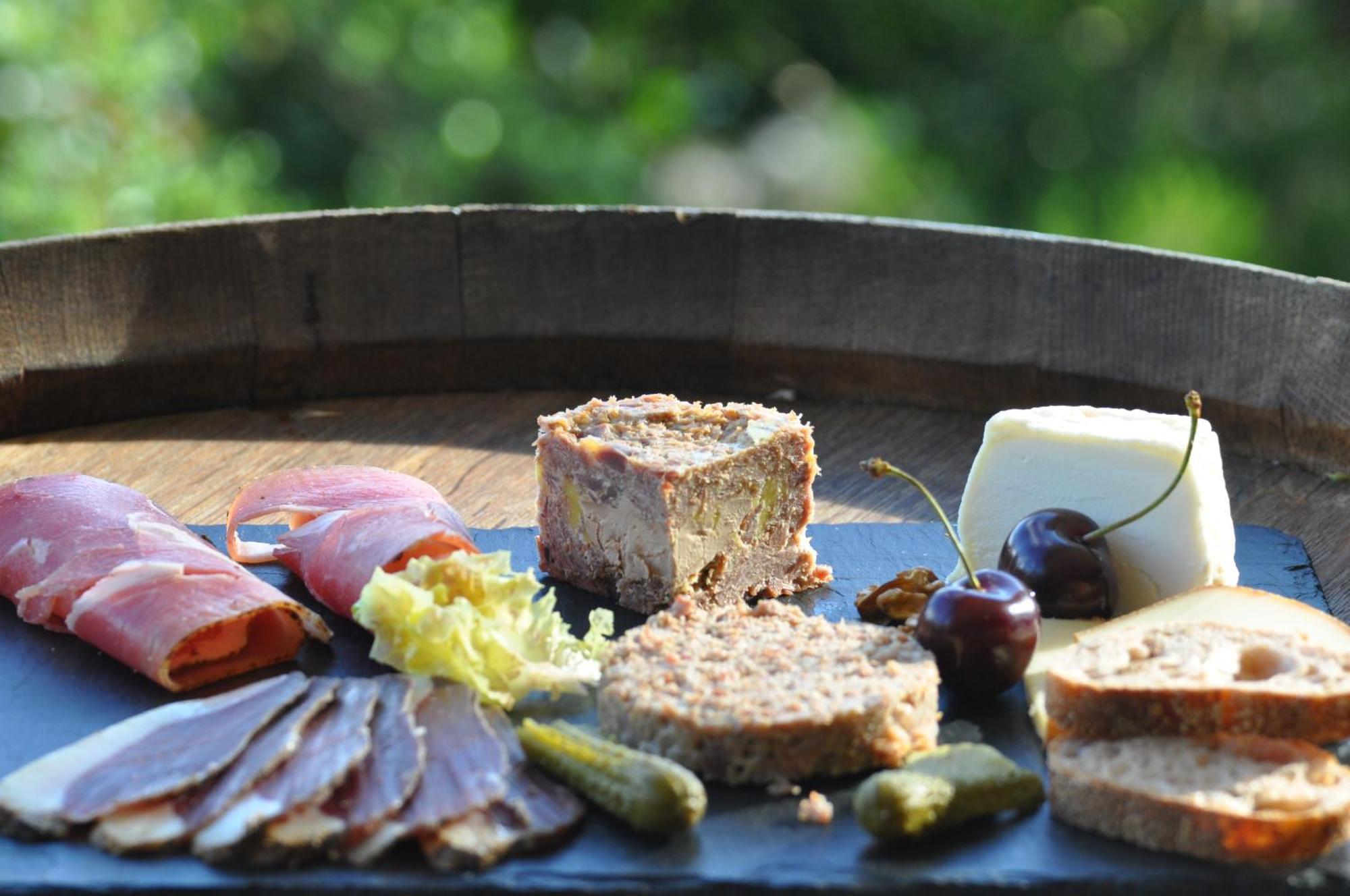 Le Lion D'Or En Perigord Bed & Breakfast Mauzac-et-Grand-Castang Exterior photo